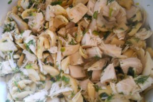 Chec aperitiv,cu piept de pui şi ciuperci
