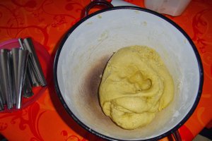 RULOURI CU ANANAS