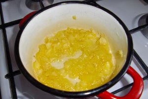 RULOURI CU ANANAS