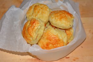 Biscuiti cu cascaval si chimen