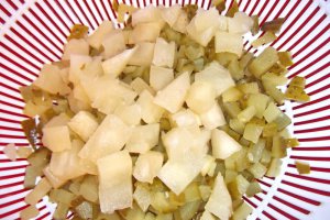 Cosulete umplute cu salata de pui si ananas