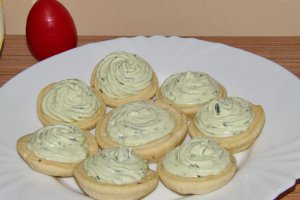 Cosulete cu crema de branza si leurda