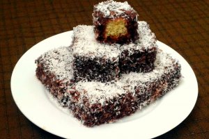 Prajitura cu nuca de cocos si ciocolata
