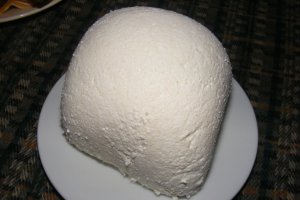 Branza dulce (proaspata) din lapte de vaca
