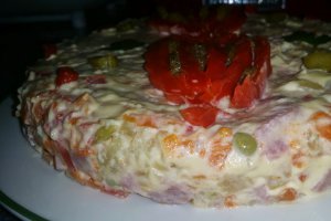 Salata de boeuf sau Salata ruseasca Olivier
