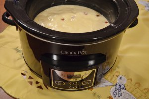 Chec cu cirese confiate la slow cooker Crock-Pot