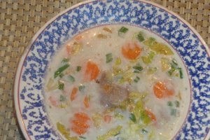 Ciorba de miel reteta cu tarhon si salata verde