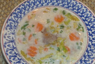 Ciorba de miel reteta cu tarhon si salata verde