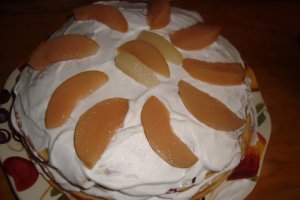 Tort de clatite cu sos caramel