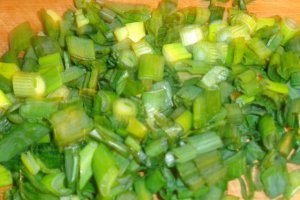 Spanac scazut cu carnaciori de bere