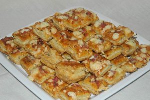 Saratele patratele cu bacon si branza de burduf