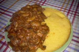 Tocanita de ficatei de pui cu ciuperci