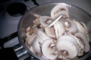 Tocanita de ficatei de pui cu ciuperci