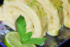 Rulada cu crema de lamaie si lime