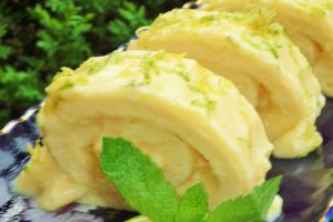 Rulada cu crema de lamaie si lime