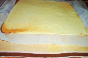 Rulada cu crema de lamaie si lime