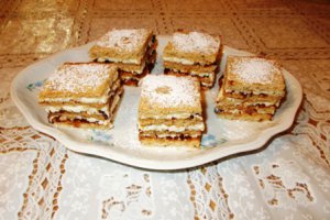 Prajitura cu miere si nuci (reteta de la bunica)