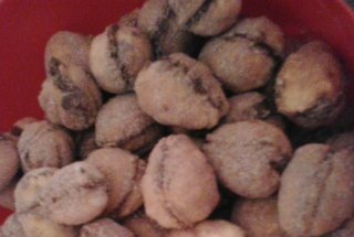 Nuci, prune, scoici si ciupercute umplute