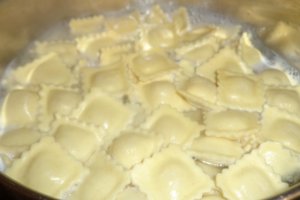 RAVIOLI  ALLA  BOSCAIOLA