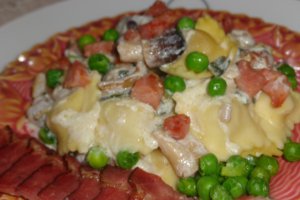 RAVIOLI  ALLA  BOSCAIOLA