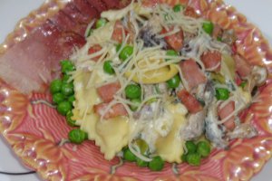 RAVIOLI  ALLA  BOSCAIOLA
