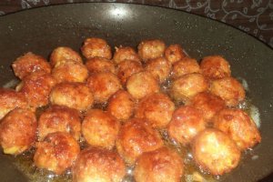Chiftelute din carne cu cartofi
