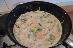 Paste negre cu creveti