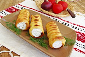 Rulouri aperitiv, cu crema de branza