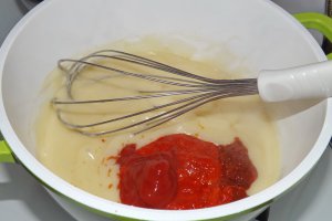 Spanac cu sos rosu si chiftelute cu leurda