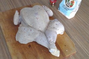 Pui glazurat cu garnitura de orez cu ciuperci