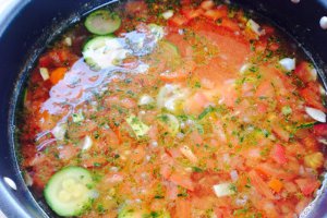 Ciorba din pulpa de curcan cu legume