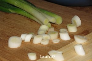 Porc chinezesc si salata cu susan