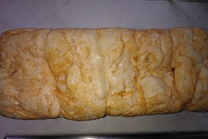 Paine acordeon din aluat de bere si cascaval