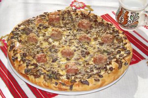 Tarta sarata cu ciuperci, loboda si chiftelute
