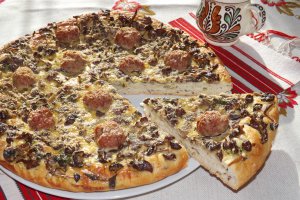 Tarta sarata cu ciuperci, loboda si chiftelute