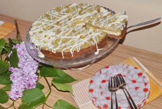 Cheesecake cu avocado si crema de fistic