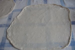 Placinta cu cartofi sau branza, de la mama
