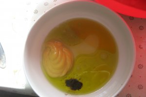 Salata de cartofi cu peste afumat si verdeturi