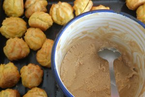 Profiterol cu inghetata