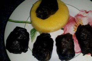 Sarmalute cu carne in foi de vita