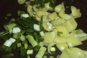 Cartofi caramelizati la tigaie