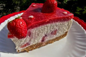 Cheesecake cu căpşuni,fara coacere
