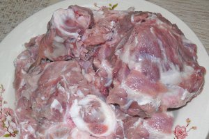 Ciorba din oase de porc si smantana