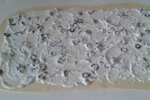 Melcisori cu telemea si masline si cu branza si oregano