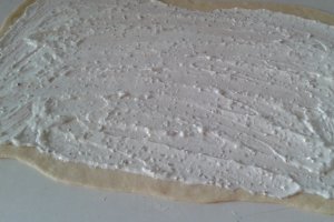 Melcisori cu telemea si masline si cu branza si oregano