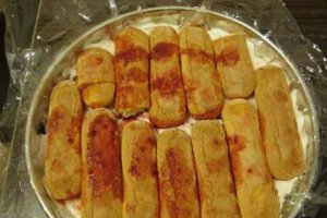 Tort cu piscoturi,visine,iaurt si frisca