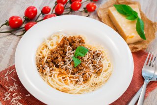 Spaghete bolognese- reteta video