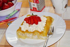 Canelloni cu orez cu lapte si piure de piersici