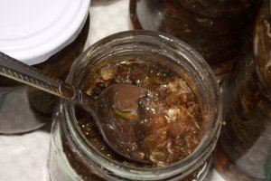 Dulceata din flori de salcam