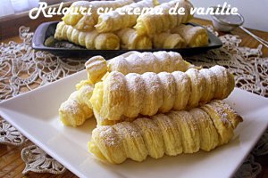 Rulouri cu crema de vanilie